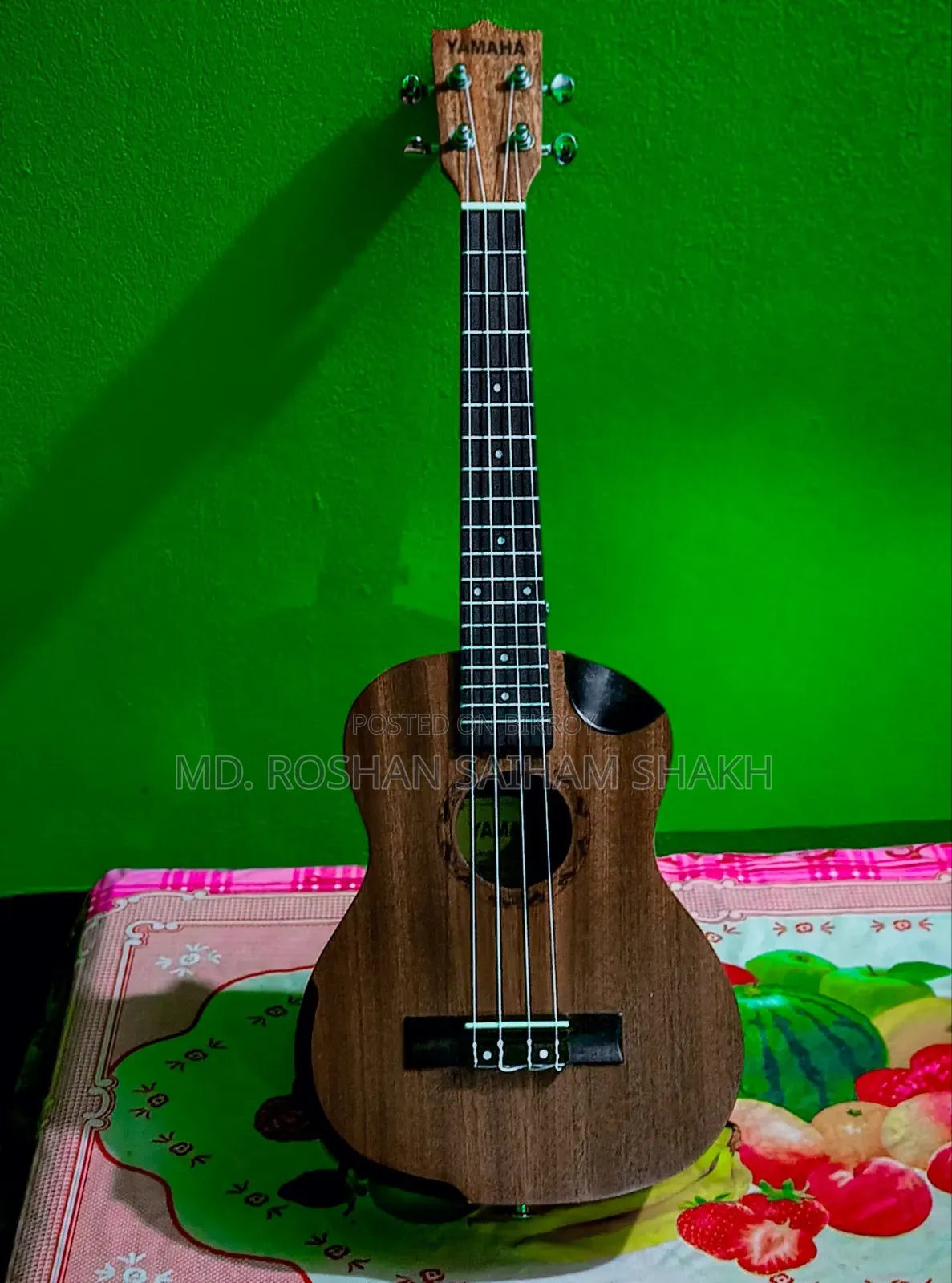Ukulele Yamaha 26"