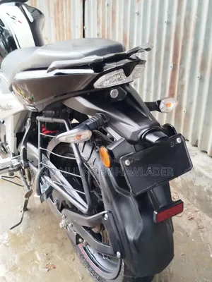TVS Apache RTR 160 4V 2025 Black