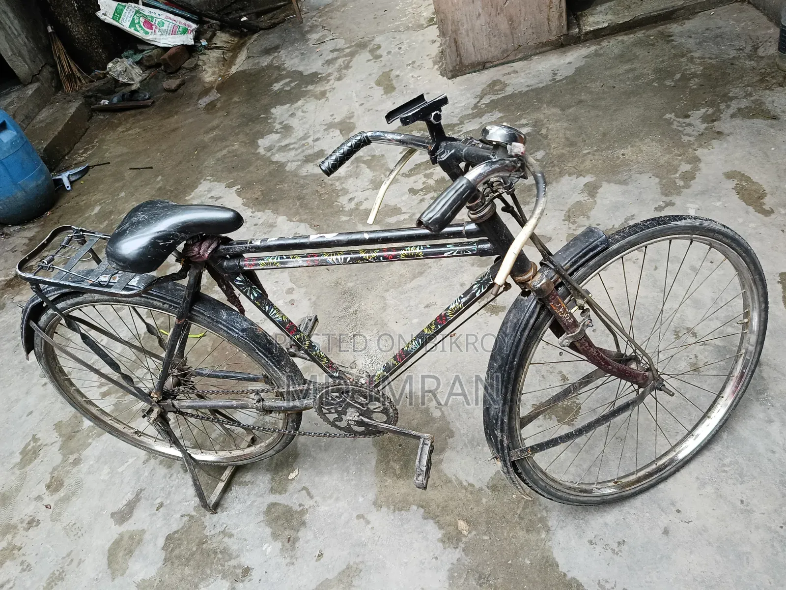 Running bicycle, rear wheel is wobbling, no other problems, number below