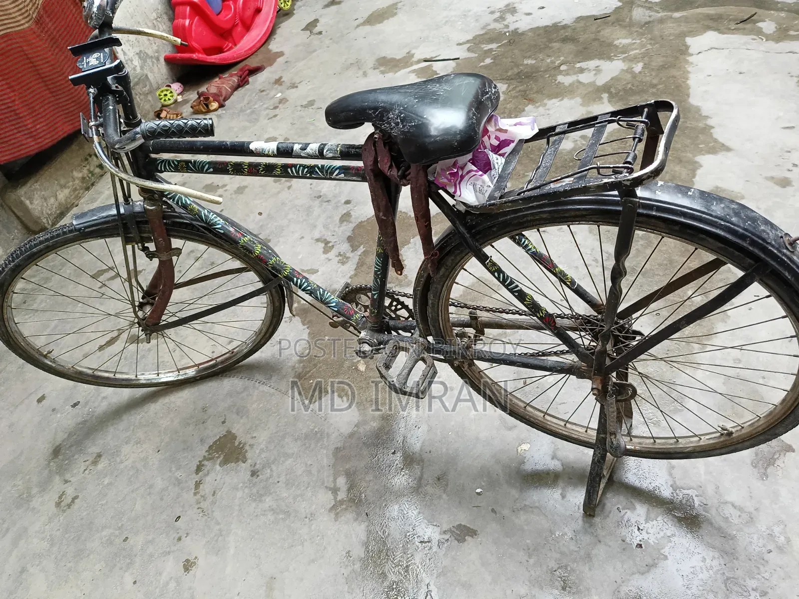 Running bicycle, rear wheel is wobbling, no other problems, number below