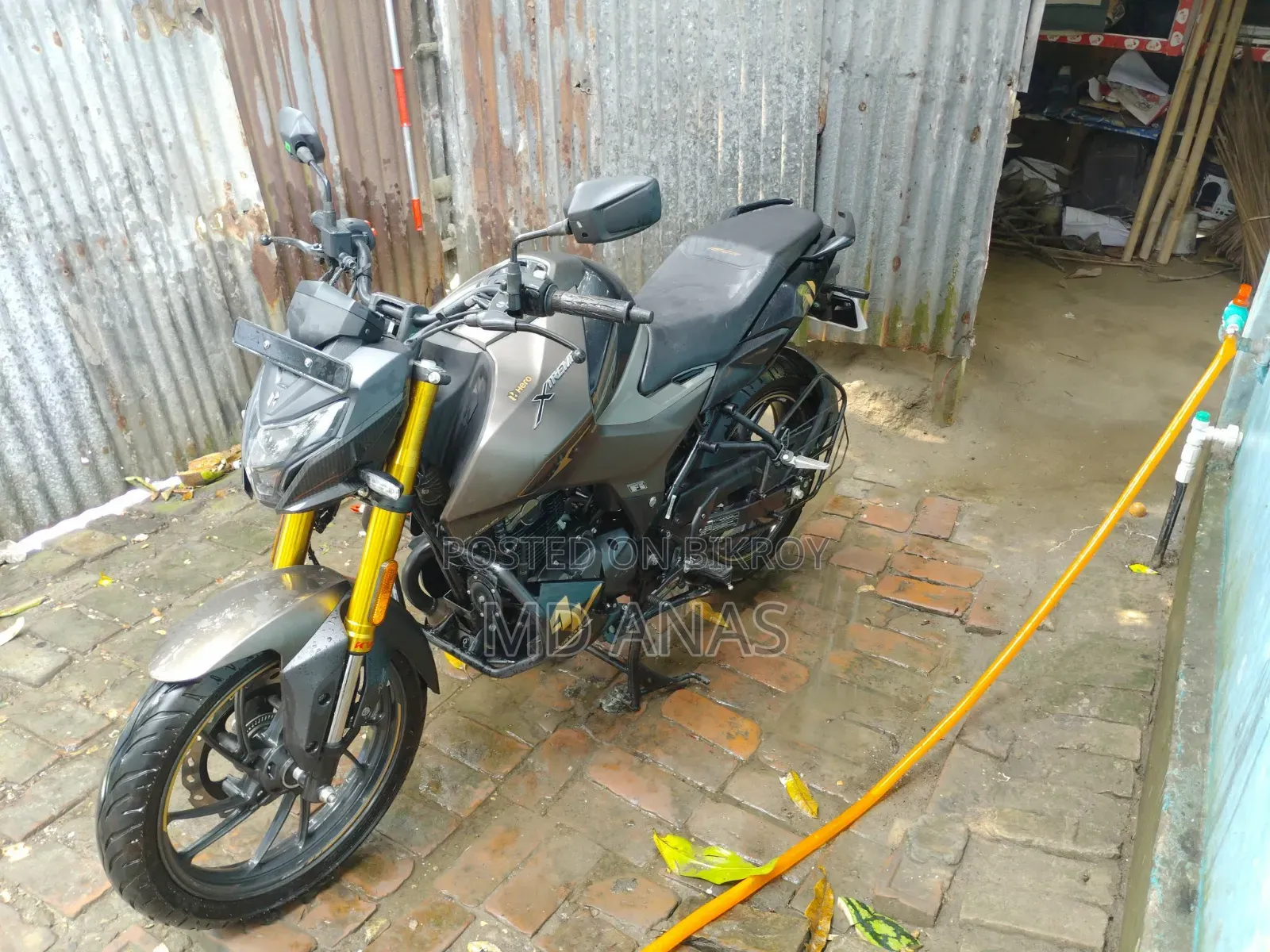 Hero Xtreme 160R 4V 2025 Brown