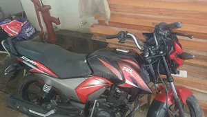টিভিএস মেট্রো ২০২৩ ব্ল্যাক