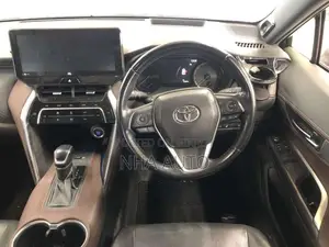 Toyota Harrier 2.0 2021 Pearl