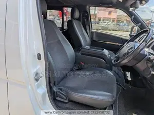 Toyota HiAce 2021 Pearl