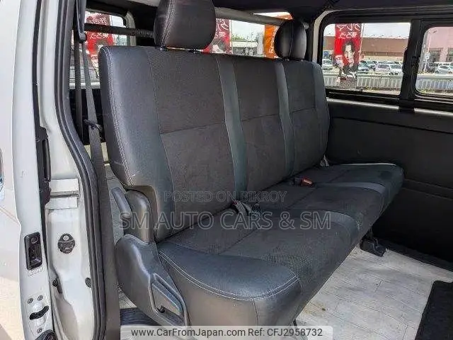 Toyota HiAce 2021 Pearl