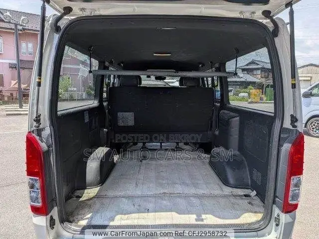 Toyota HiAce 2021 Pearl