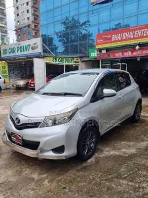Toyota Vitz 1.5 FWD 3dr 2011 Silver