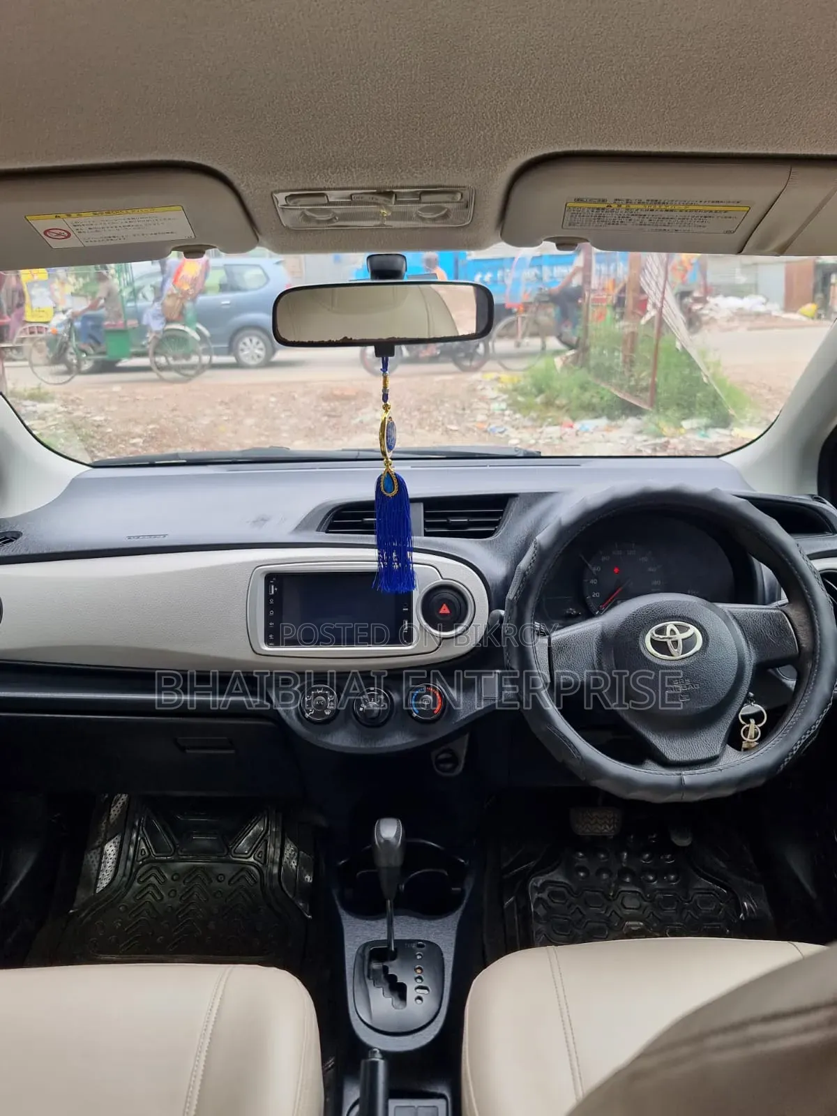 Toyota Vitz 1.5 FWD 3dr 2011 Silver