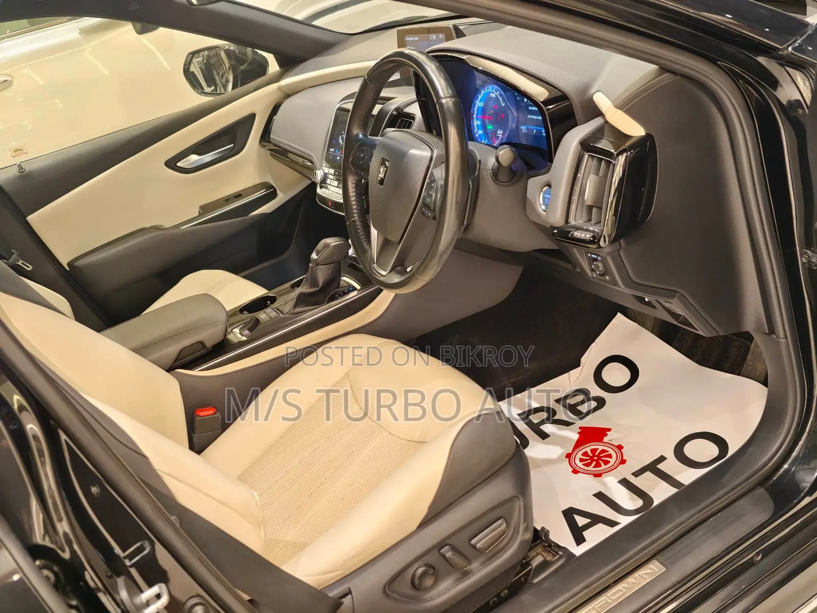 Toyota Crown 2020 Black
