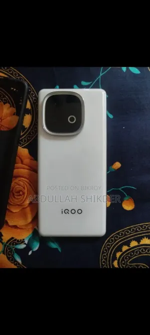 Vivo iQOO 256 GB White