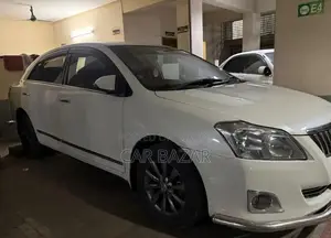Toyota Premio 2013 Off White