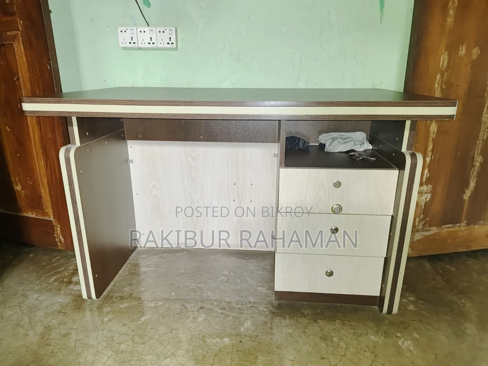 Furniture Table