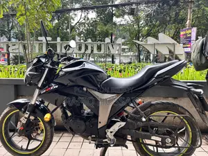 সুজুকি জিক্সার মনোটোন ২০২২ ব্ল্যাক