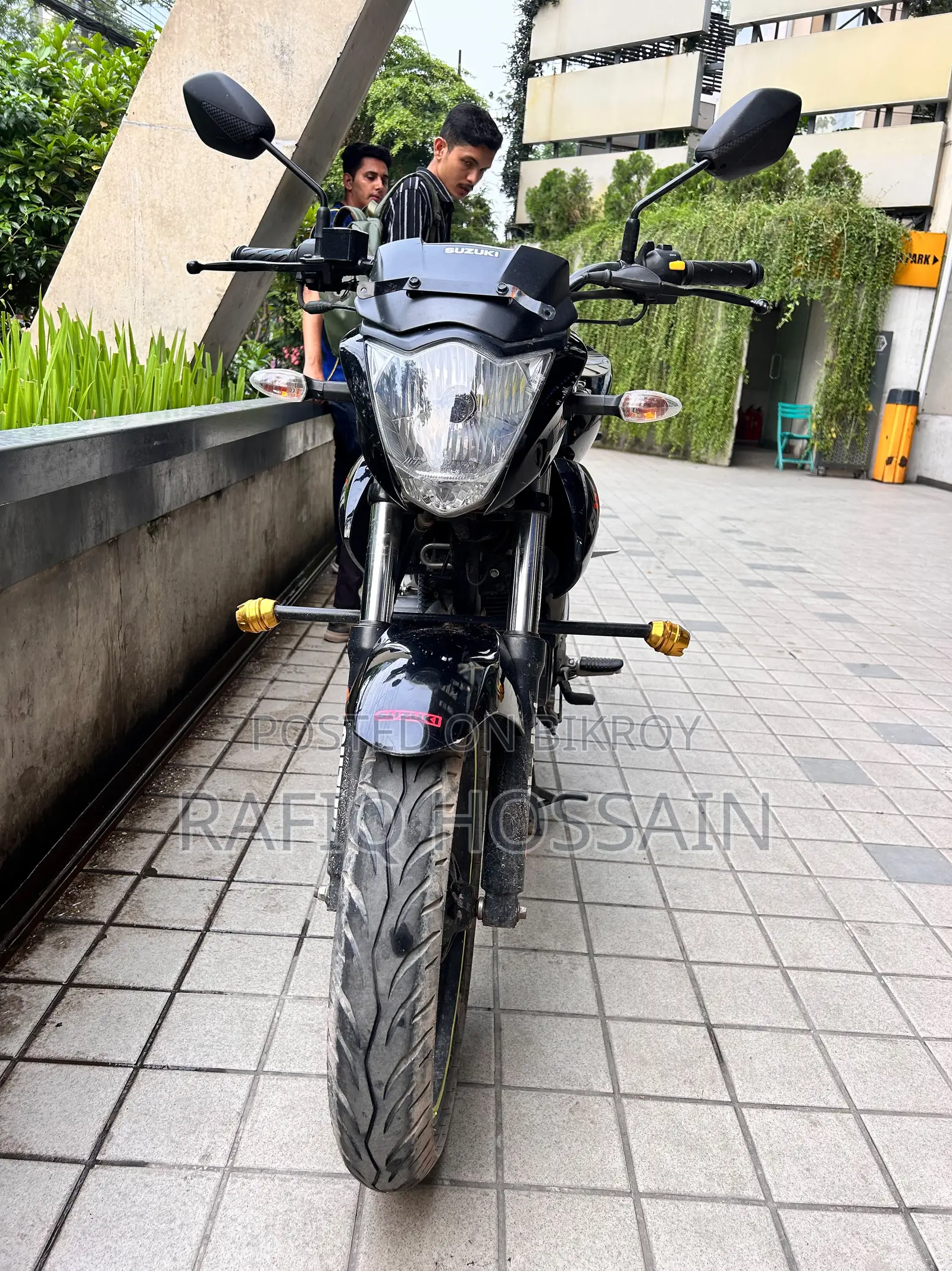 সুজুকি জিক্সার মনোটোন ২০২২ ব্ল্যাক