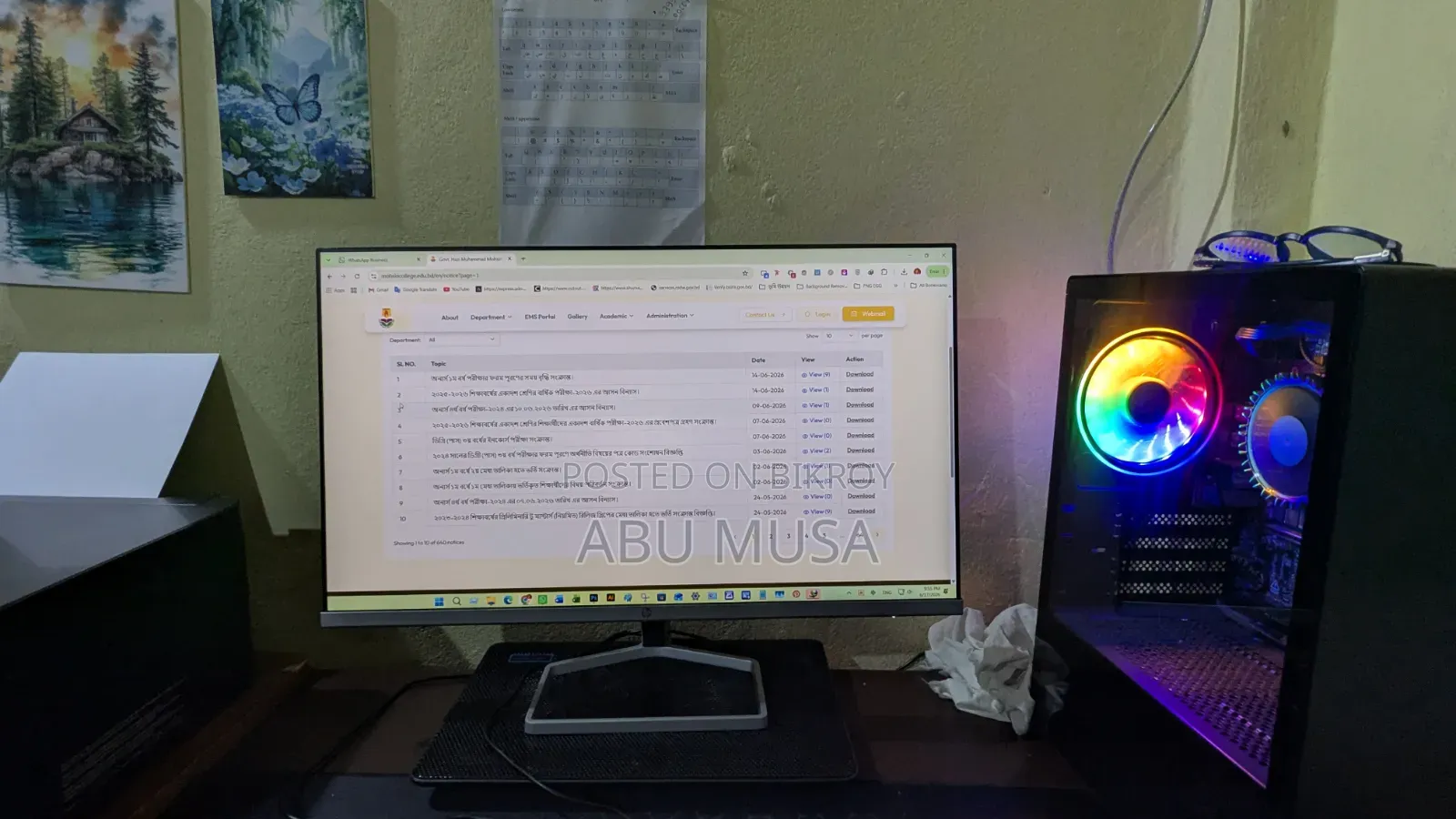 Monitor Post