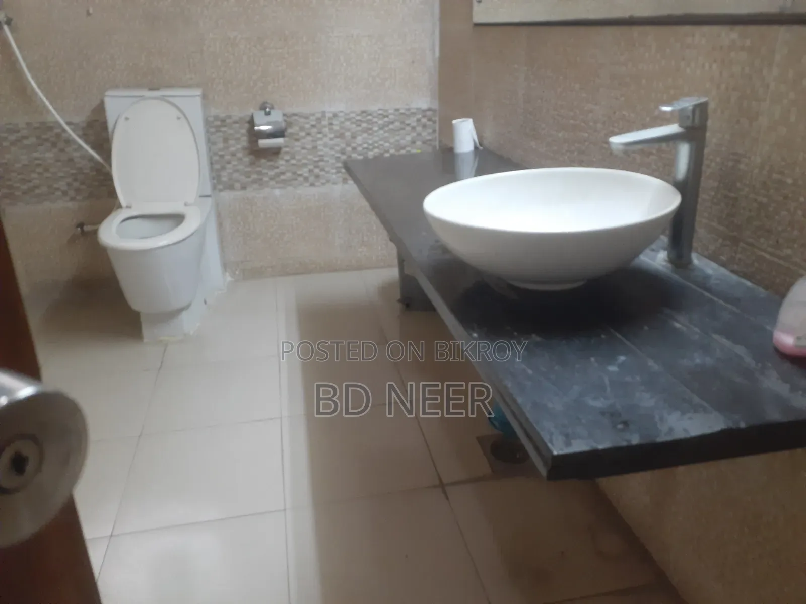 8-bedroom House in Gulshan for rent