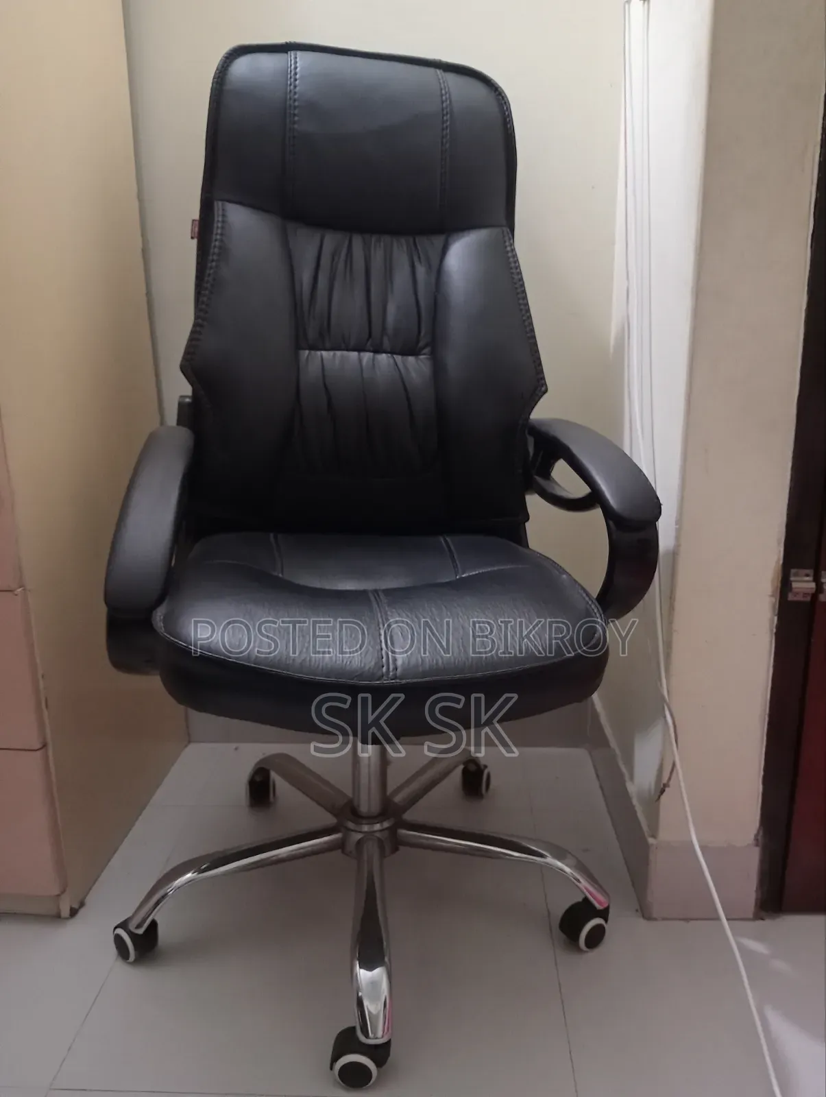 অফিস চেয়ার বিক্রি হবে উত্তরা বাউনিয়া