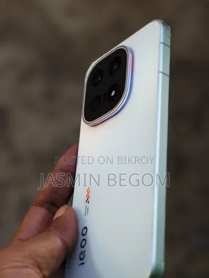 নতুন আইকিউওও ১৫ ২৫৬ জিবি হোয়াইট