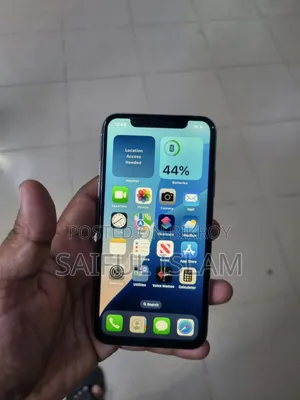 Apple iPhone XS 64 GB White