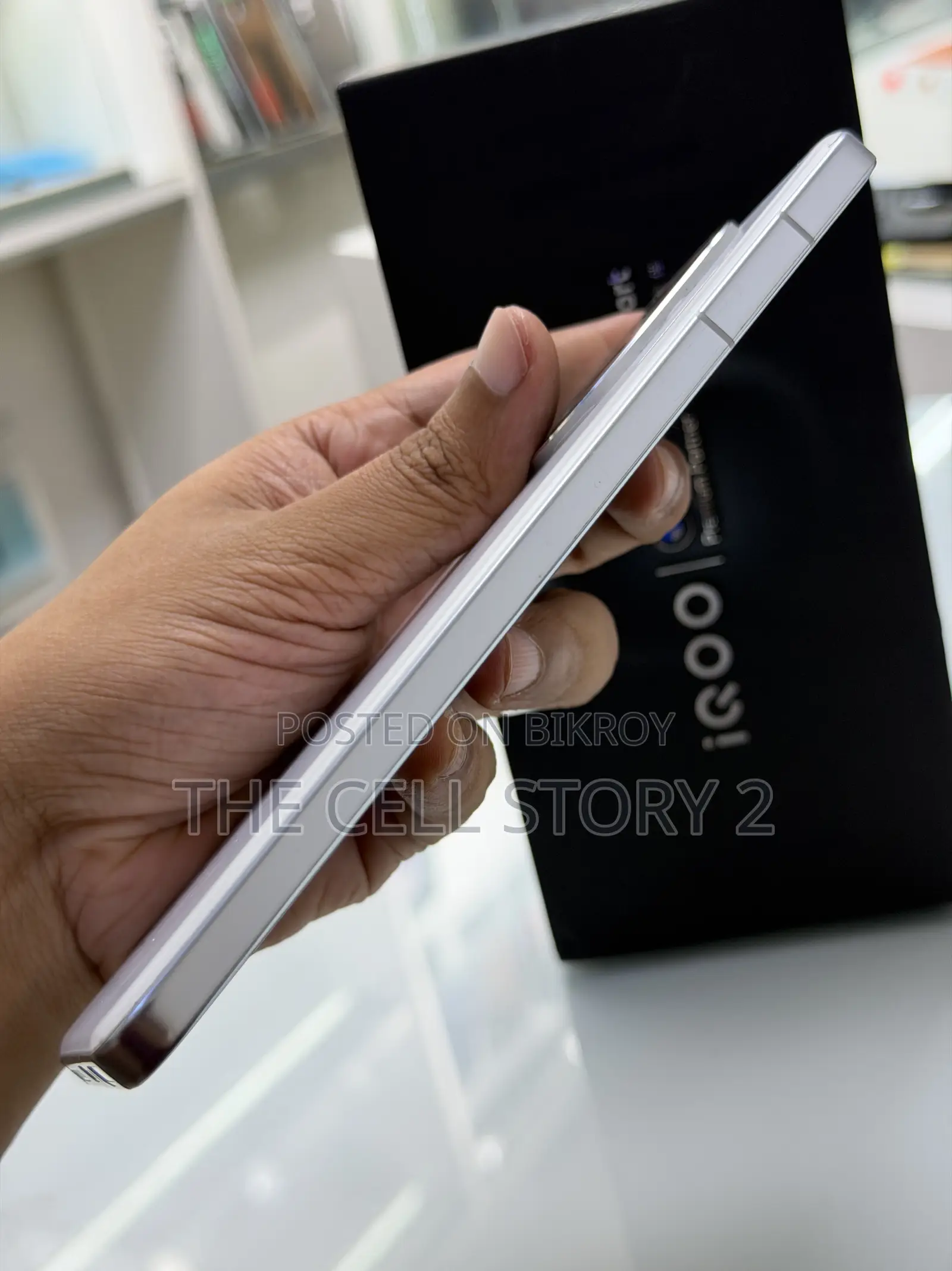 iQOO 13 256 GB White