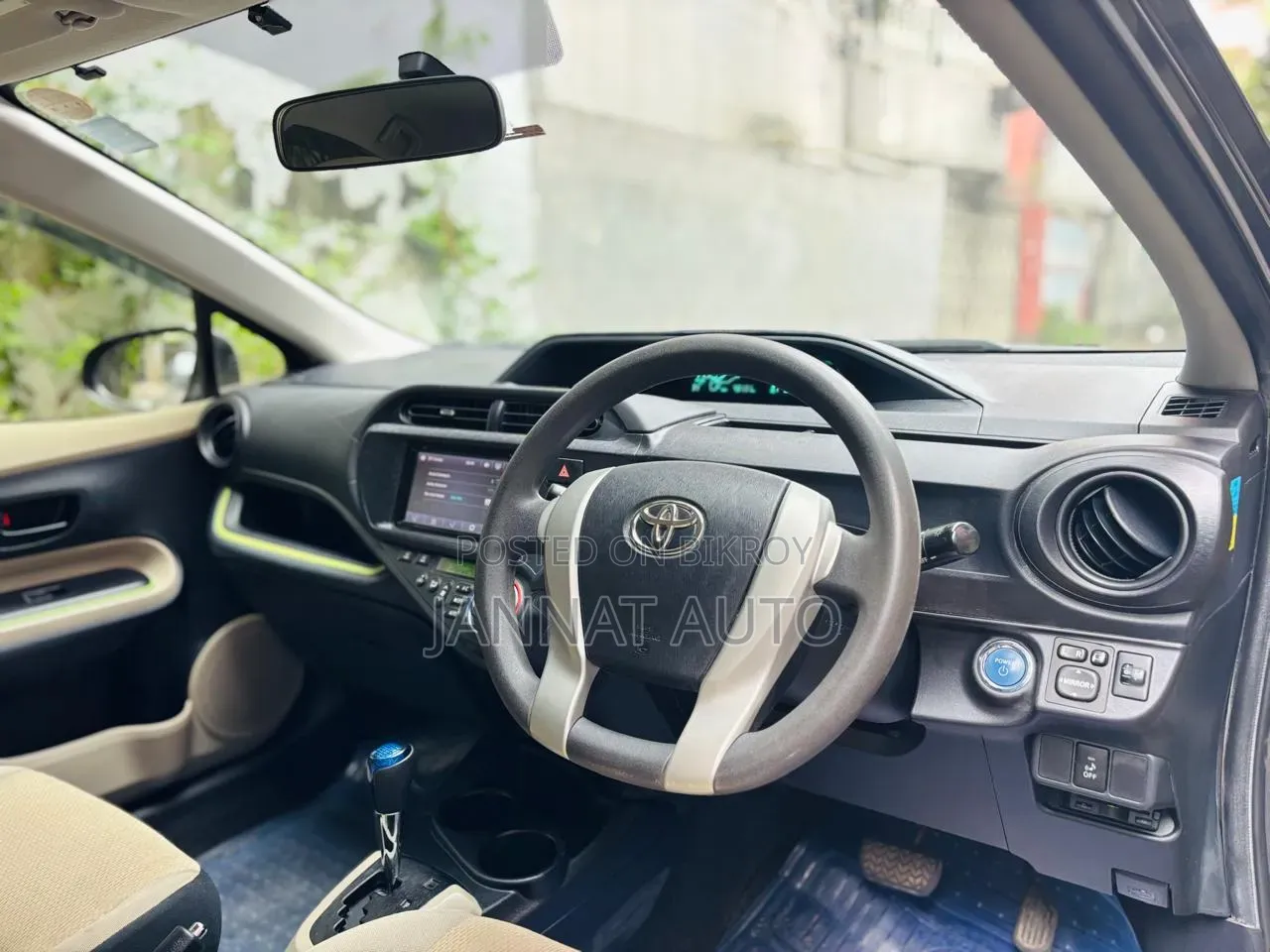 Toyota Aqua 2013 Gray