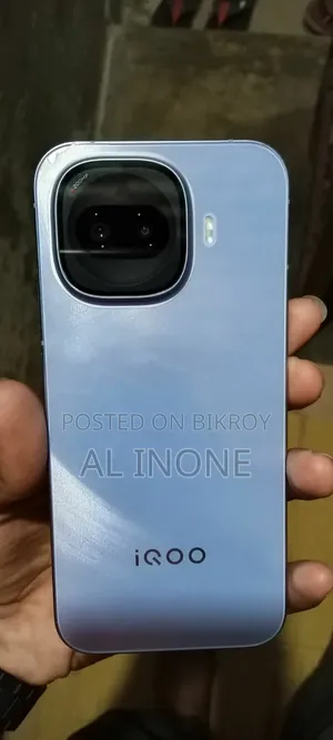 New iQOO 11 256 GB Blue