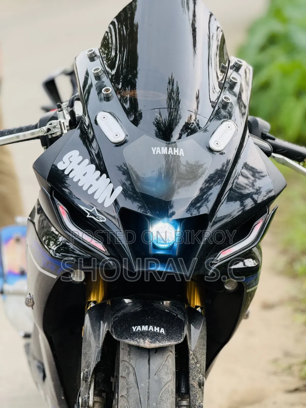 ইয়ামাহা আর১ ২০২৩ ব্ল্যাক