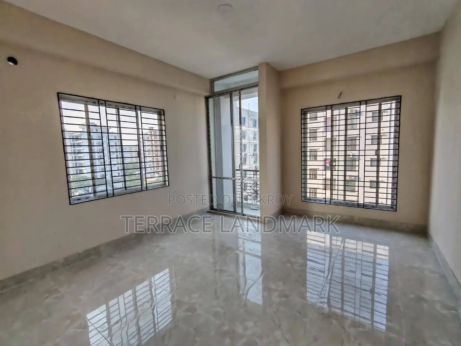 4bdrm Apartment in Basundhara for Sale