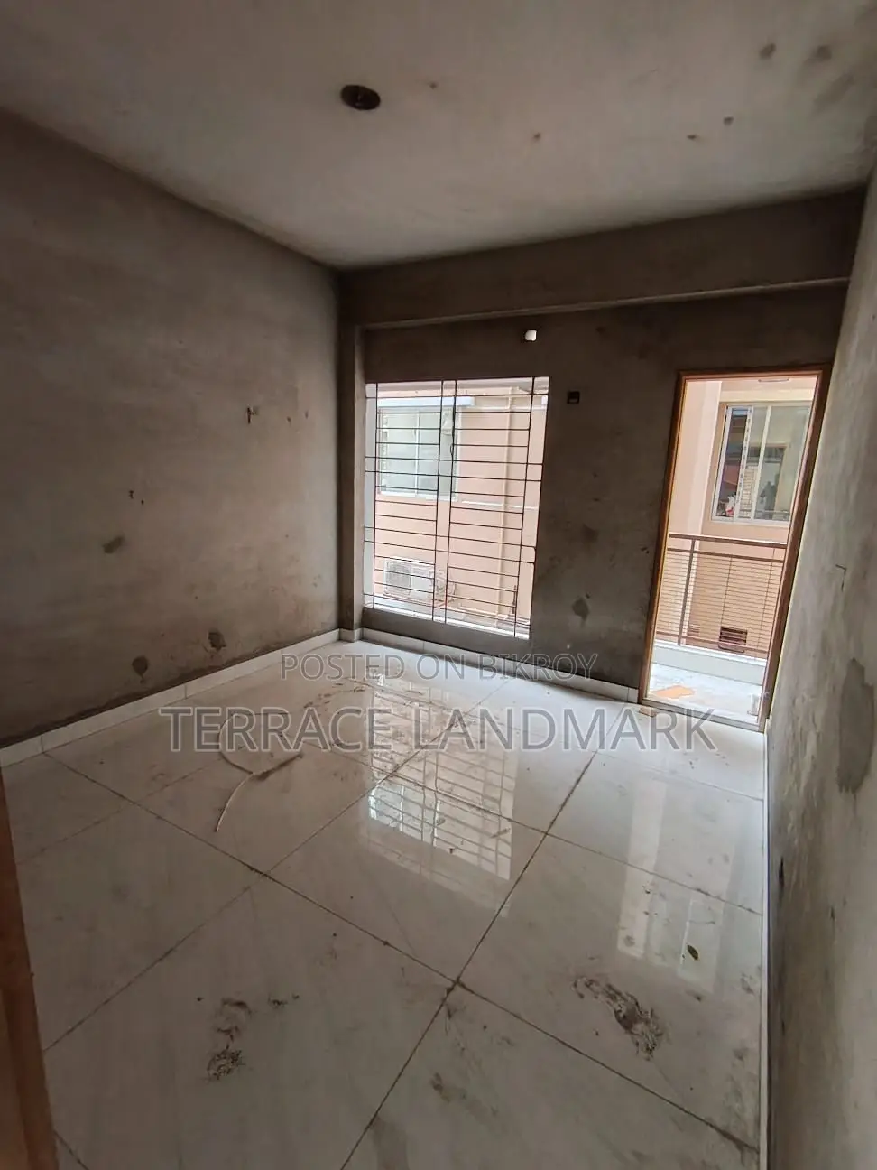 4bdrm Apartment in Basundhara for Sale