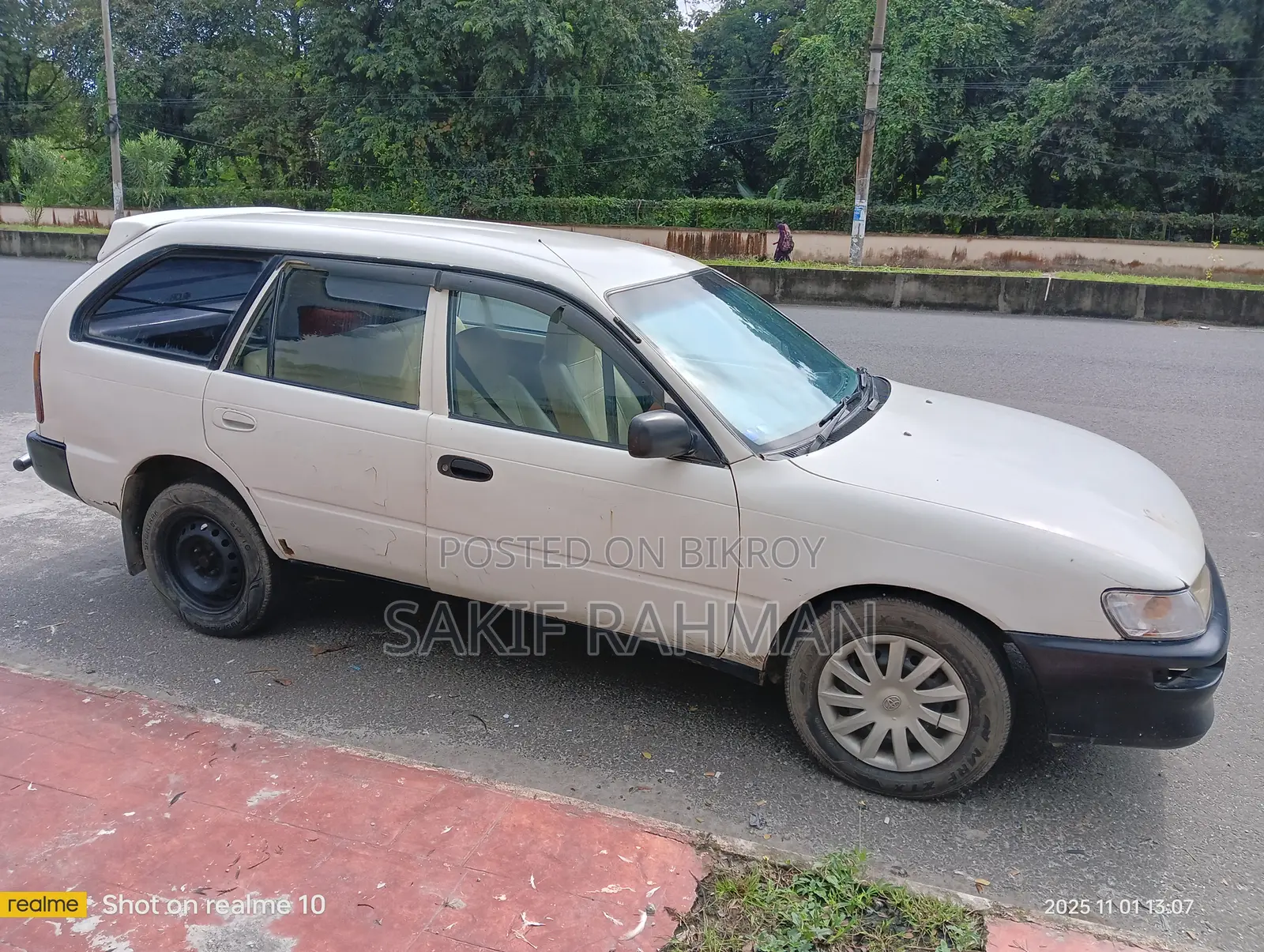 Toyota Corolla 2000 White