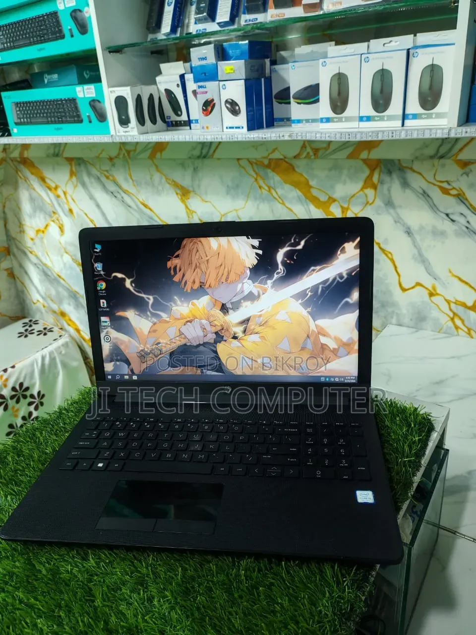 Laptop HP 15-dw0037wm 4GB Intel Core i3 SSD 256GB