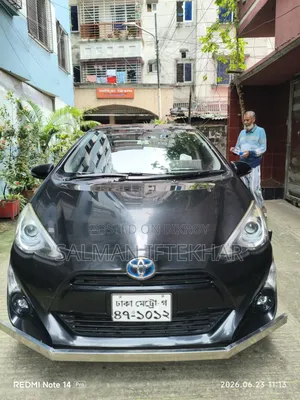 Toyota Aqua 2016 Black