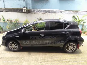Toyota Aqua 2016 Black