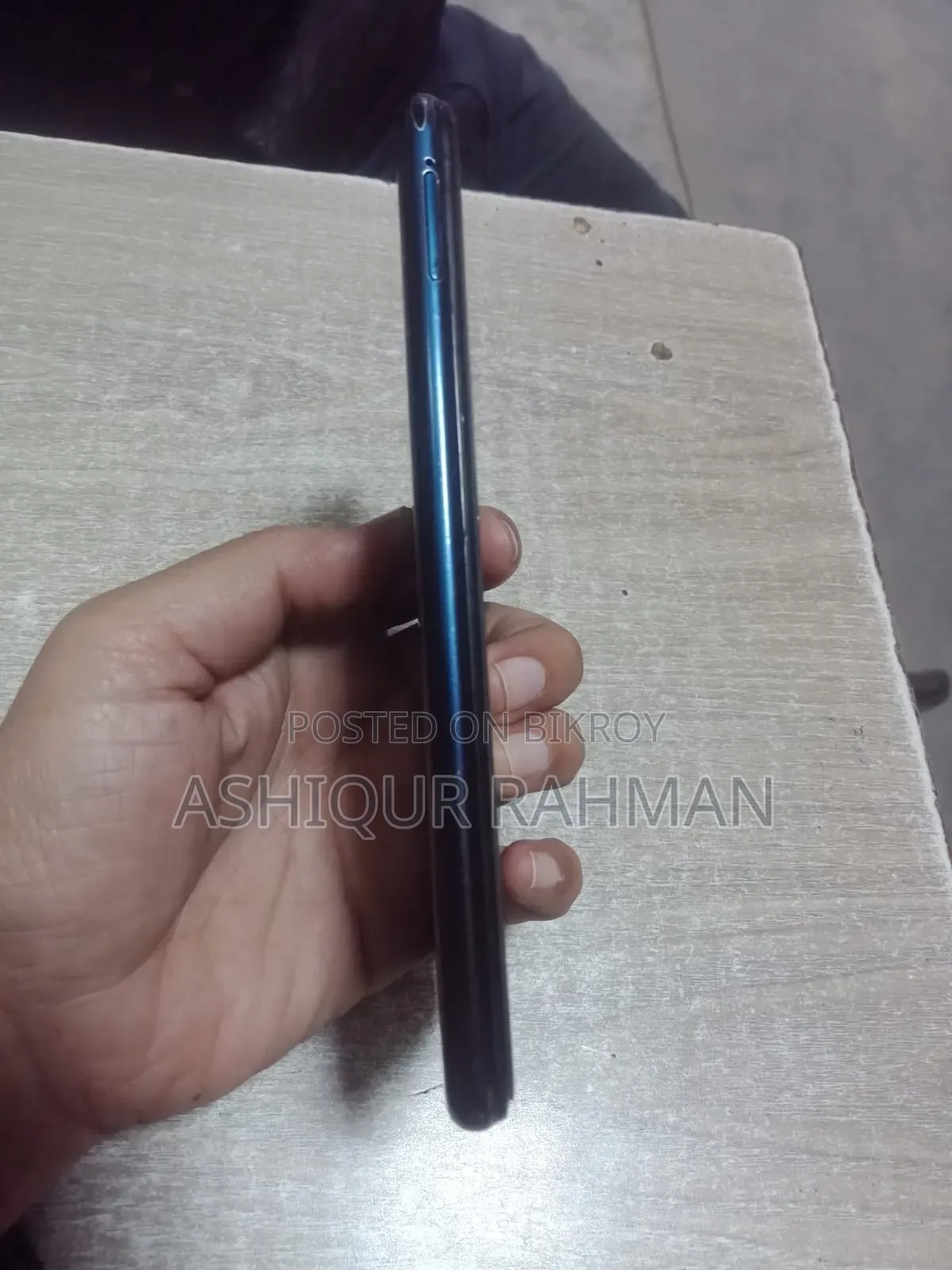 Vivo Y11 32 GB Blue