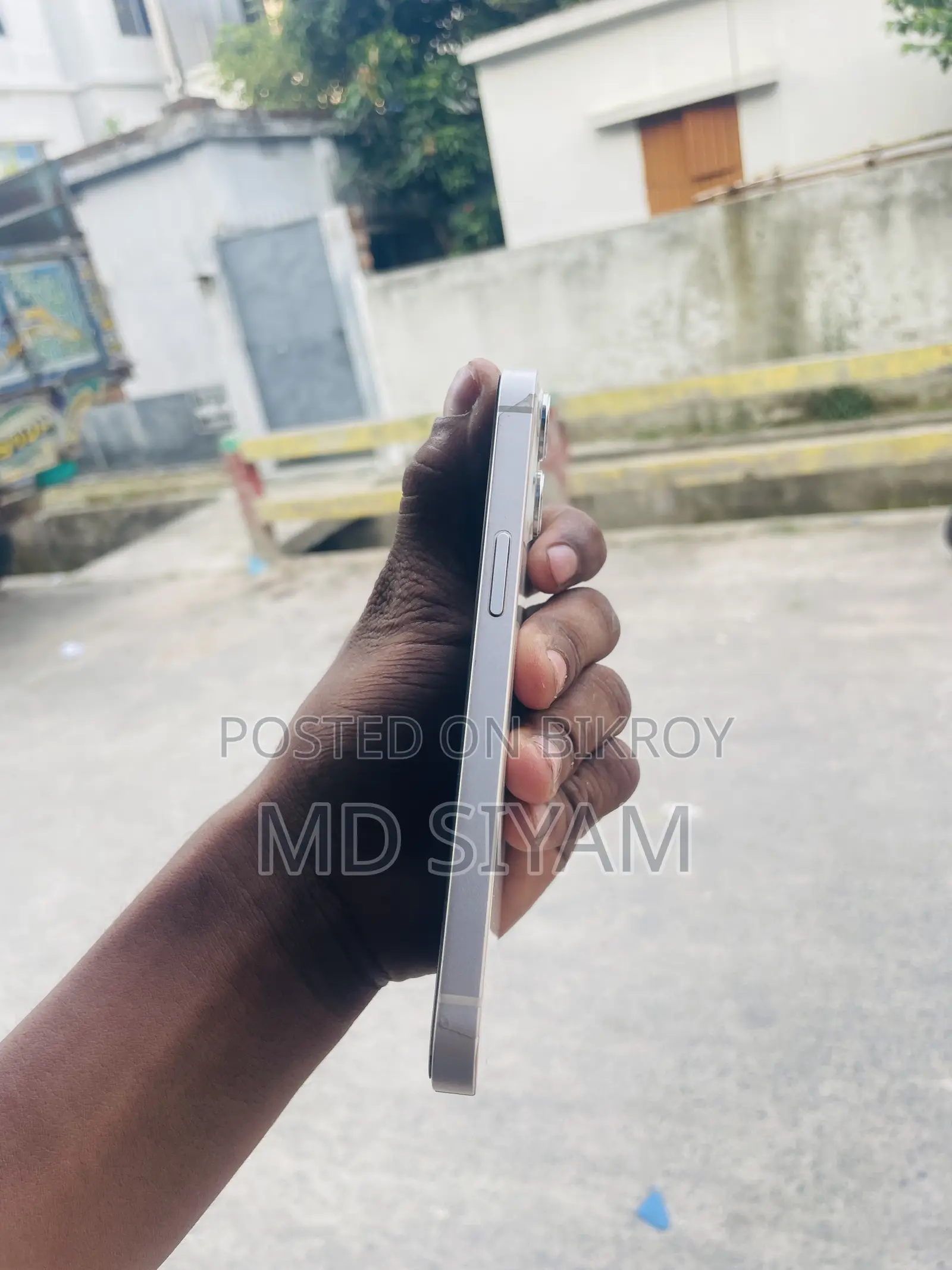 New Apple iPhone 13 128 GB White