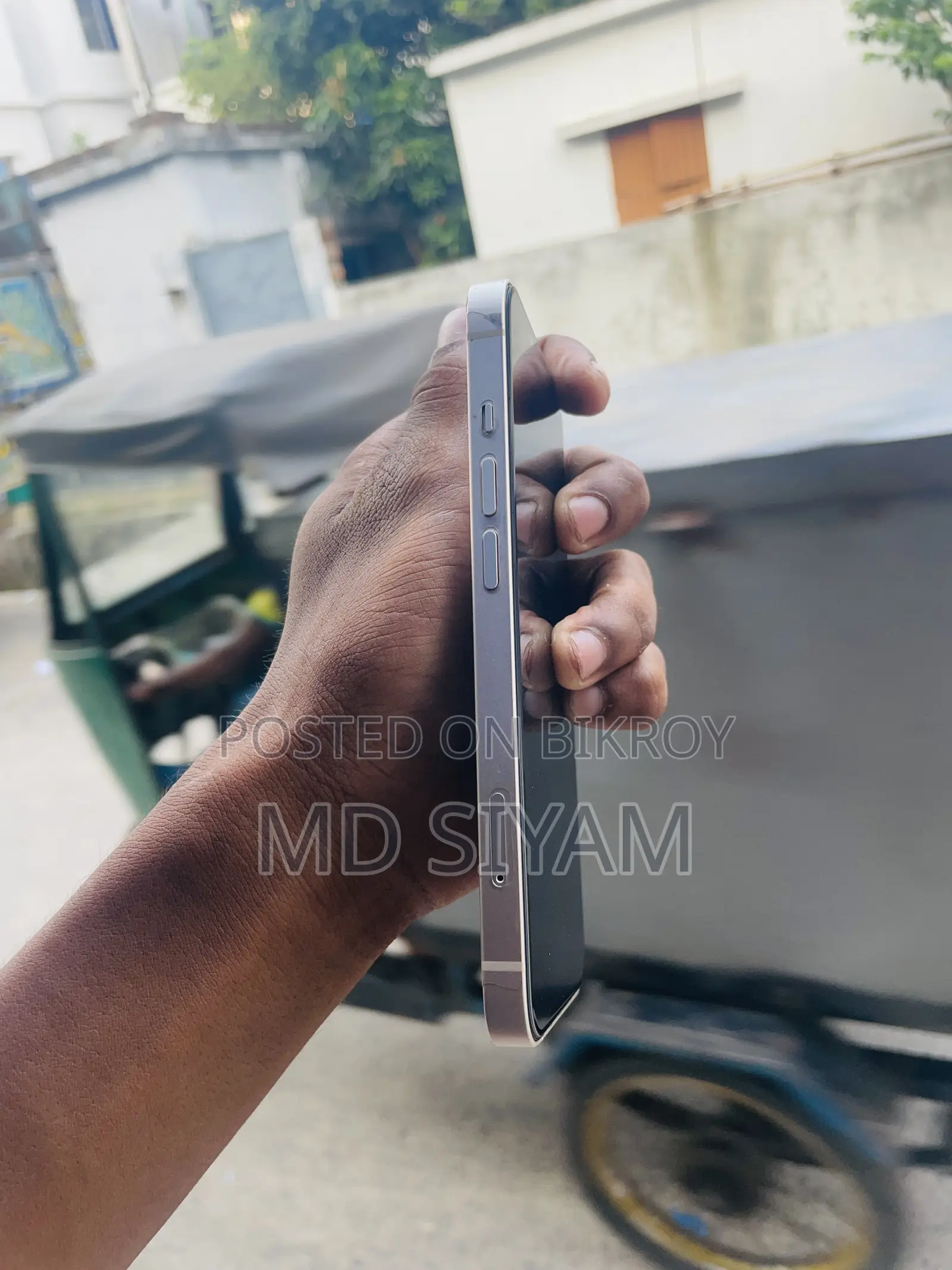 New Apple iPhone 13 128 GB White