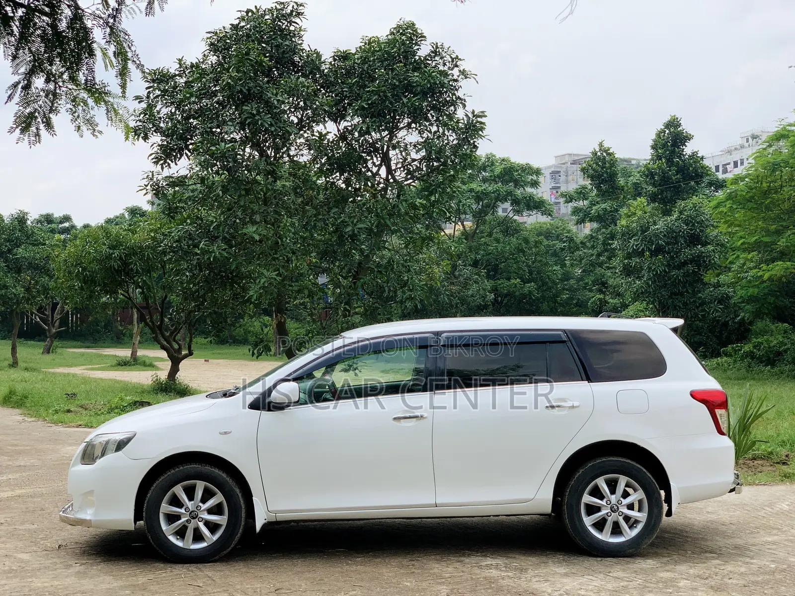 Toyota Corolla Fielder 2012 White