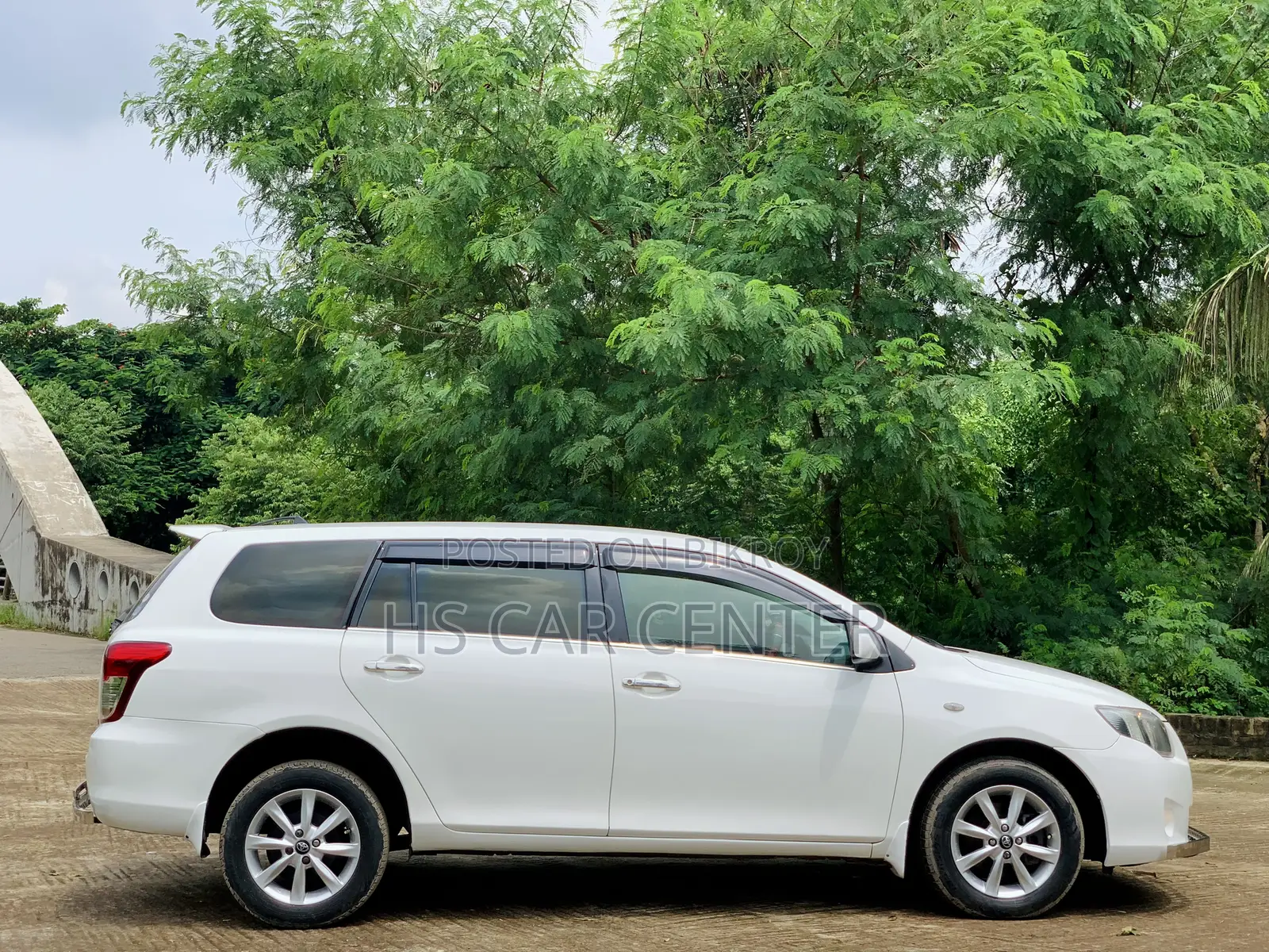 Toyota Corolla Fielder 2012 White