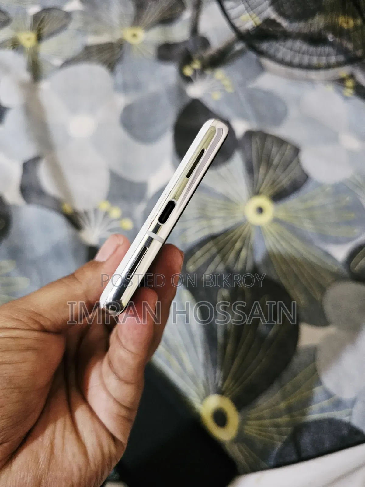 গুগল পিক্সেল ৭ প্রো ১২৮ জিবি হোয়াইট