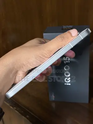 iQOO 15 512 GB White