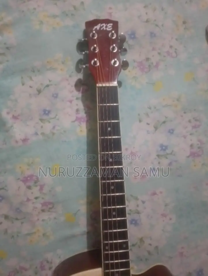 Axe Authentic Guitar for Sale. Bought 23 days ago, absolutely fresh.