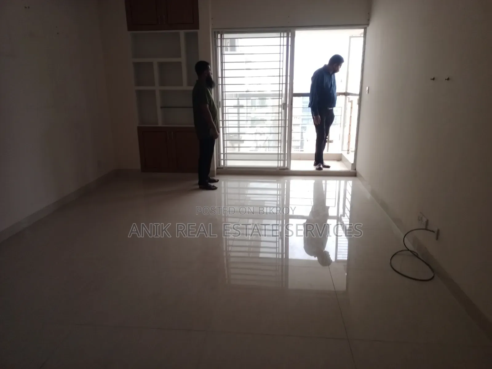 গুলশানের অনিক রিয়েল এস্টেটে ৪ বেডরুমের অ্যাপার্টমেন্ট ভাড়া হবে