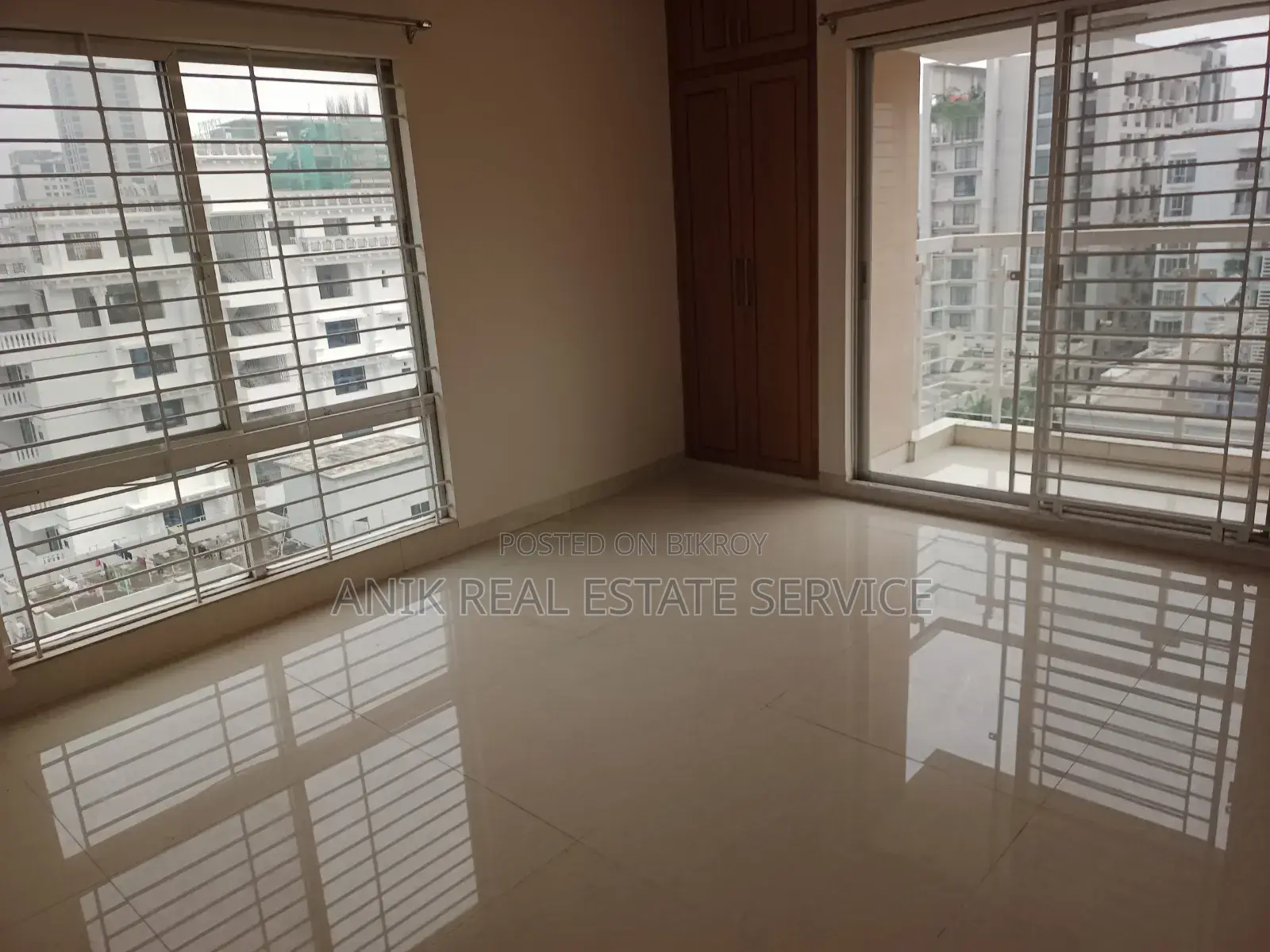 4-bedroom Apartment in Anik Real Estate, Gulshan for Rent