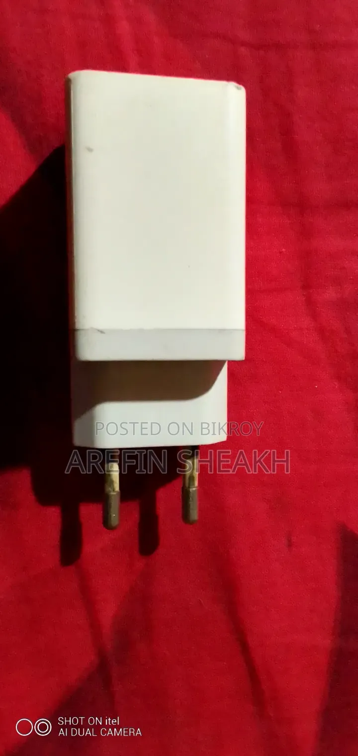 রিয়েলমি অ্যাডাপ্টার