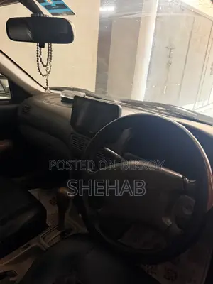 টয়োটা করোলা ১৯৯৮ সাদা