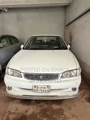 টয়োটা করোলা ১৯৯৮ সাদা
