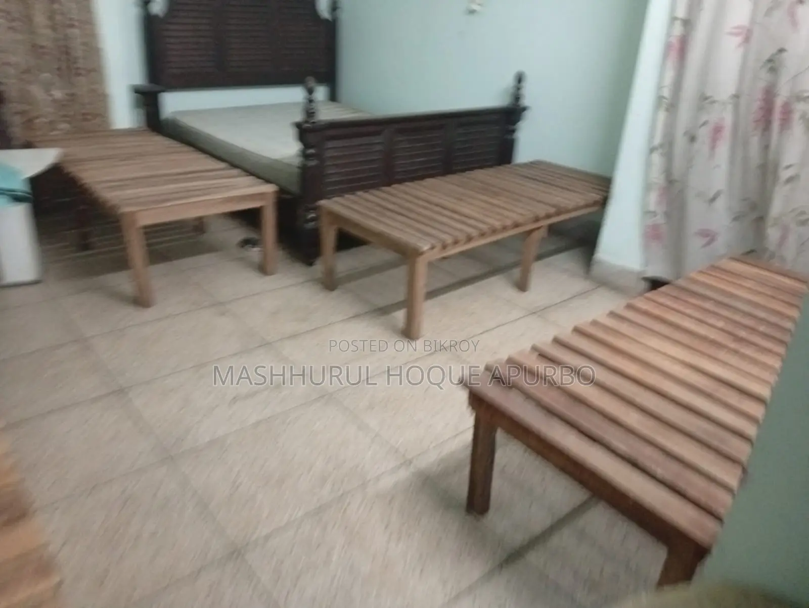 সিট ভাড়া হবে শুধুমাত্র পুরুষ ব্যাচেলরদের জন্য