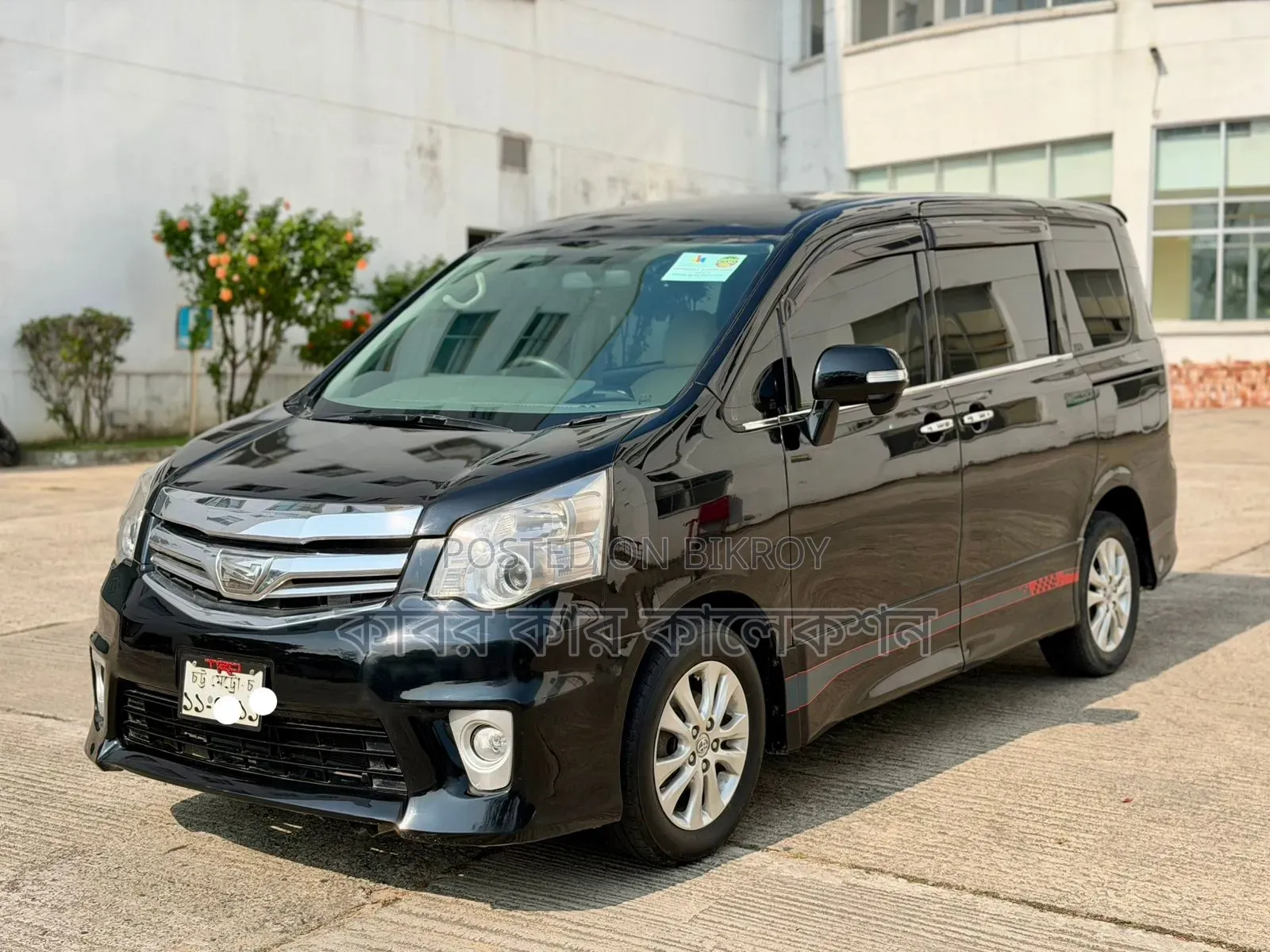 Toyota Noah 2011 Black