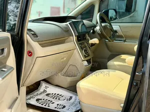 Toyota Noah 2011 Black
