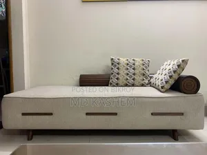 Hatil Divan, Very Good Condition.